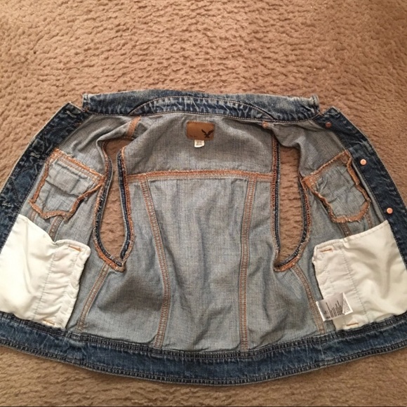 American Eagle Sleeveless Denim Vest - Picture 3 of 5